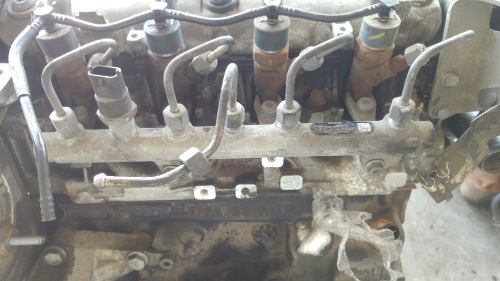 Rampa injectoare 1.9 dci f9q renault kangoo 0445214015