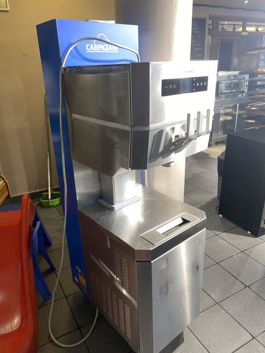 Vand masina de inghetata soft Carpigiani
