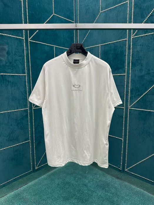 тениски balenciaga обърсайз