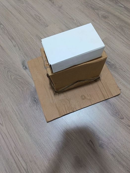 Elektron kalyaska hali ishlatilmagan yangi