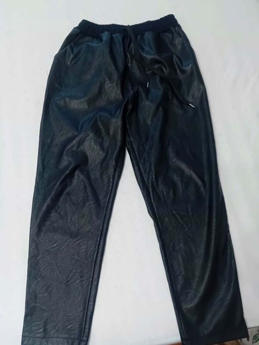 Pantaloni imitatie L
