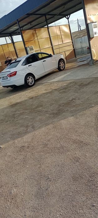 Продам Весту 2019 г.