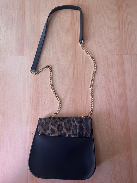 Черна дамска чанта