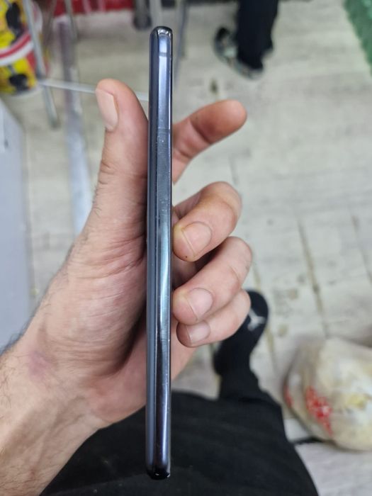 Продаю телефон SAMSUNG S21 5G