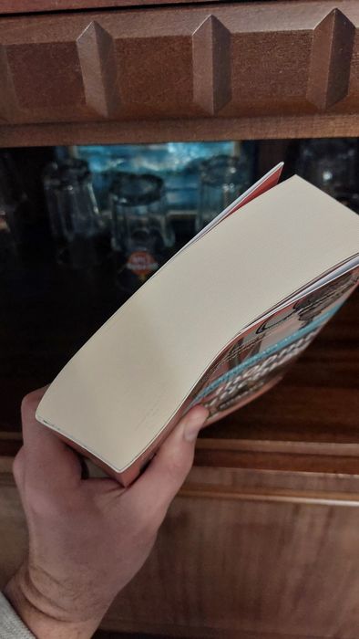 Книга :чай,торти и убийтва