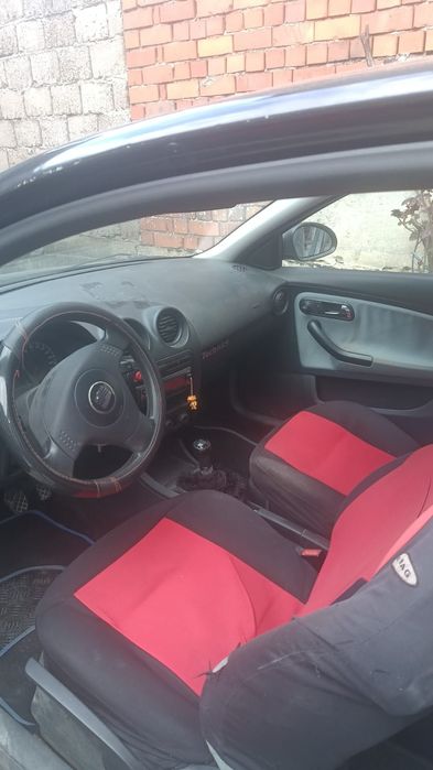 seat ibiza negru