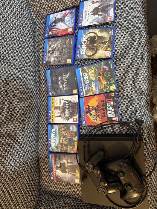 PS4 Slim in stare foarte buna+ jocuri