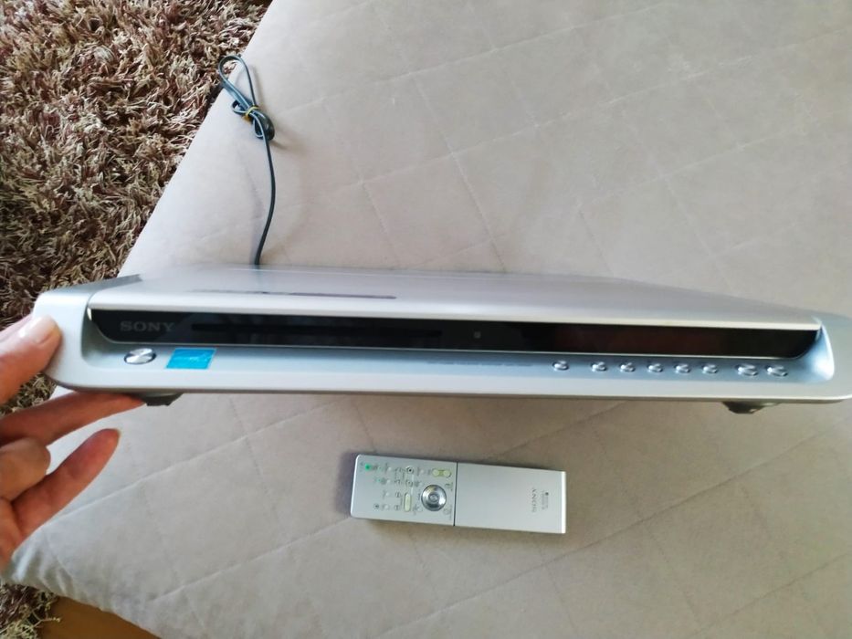 DVD-проигрыватель SONY с пультом