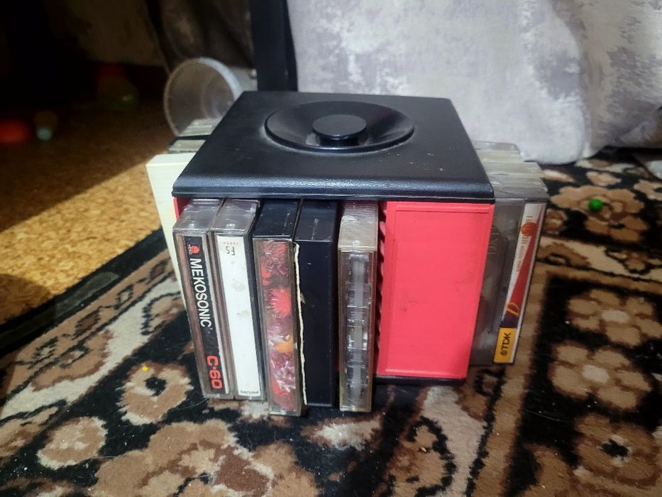 Продам магнитофон касетник ссср