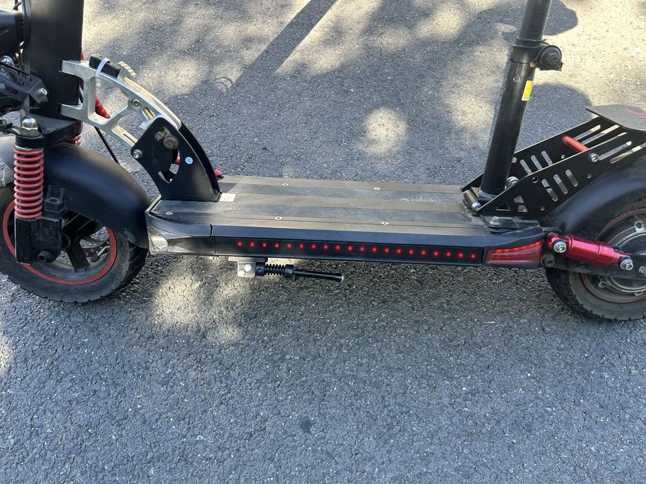 Vand Trotineta Electrica JRH 60KM