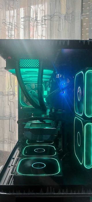 Мощно Геймърско PC Ryzen 7 7700X/32GB/1TB SSD/RX 9060XT/Гаранция