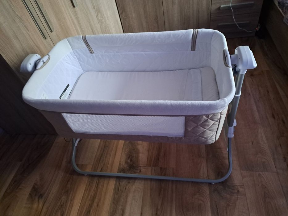 Електрическа музикална кошара за бебе