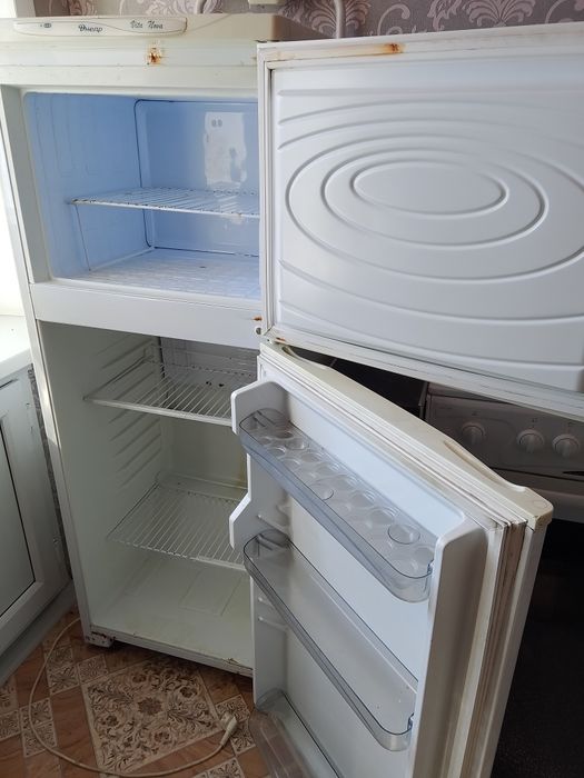 Продам холодильник