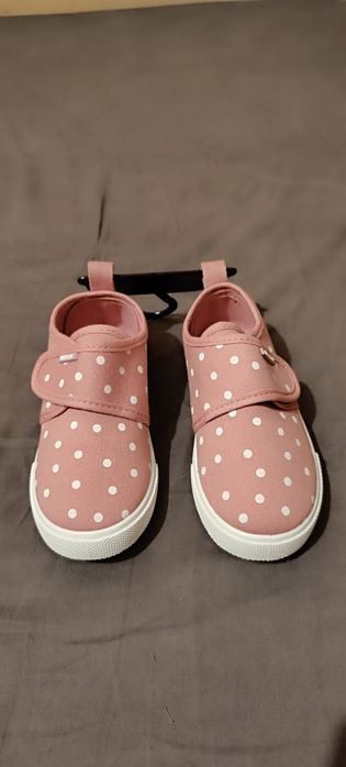 Нови красиви кецове за момиче номер 26