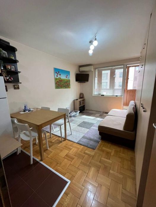 Дава се под наем Двустаен апартамент в София, Банишора - 65 кв.м за 563.55 € - Снимка #1