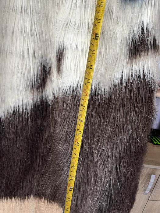 Нов елек на GUESS от Канада размер М