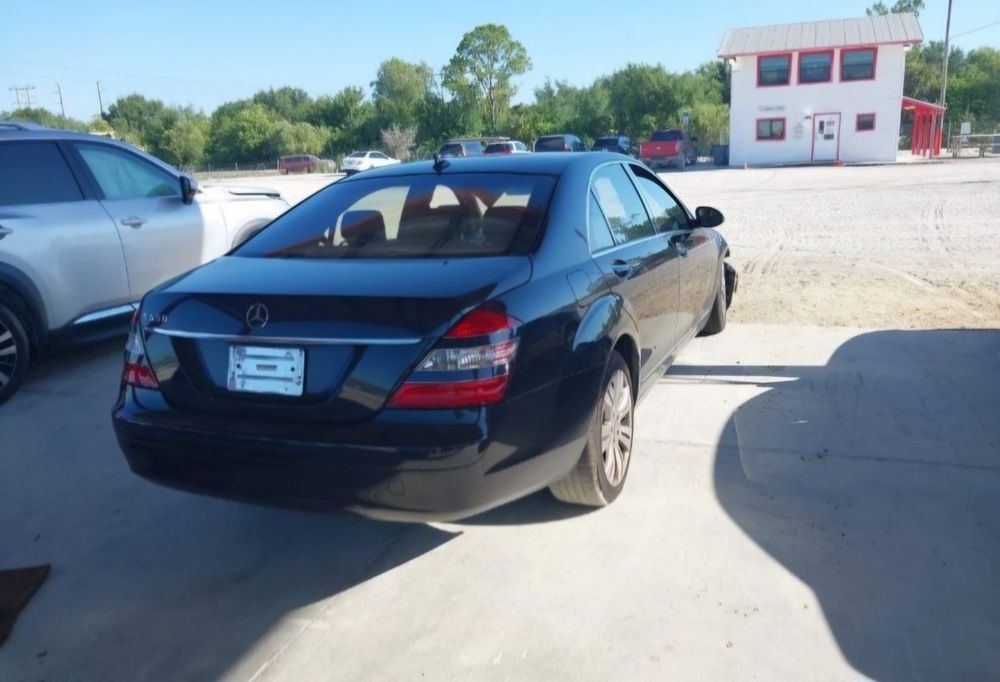 W221 Мерцедес S 500