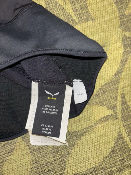 Шапка на Salewa Gore Windstopper