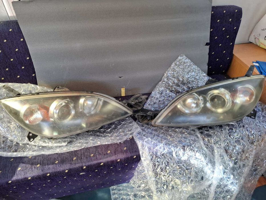 Оригинални ксенонови фарове за Мазда 3  2003/2009