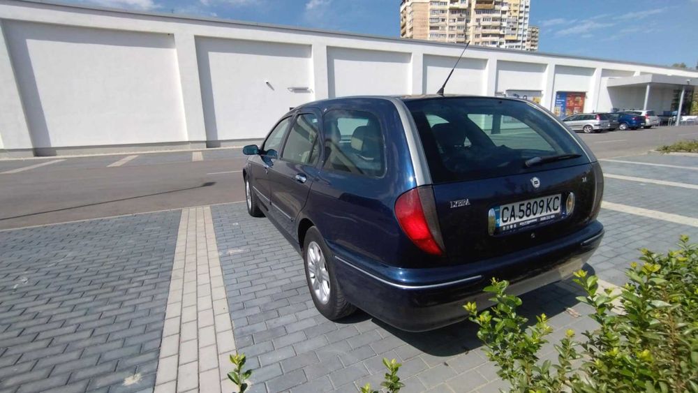 Lancia Lybra Оборудване LX