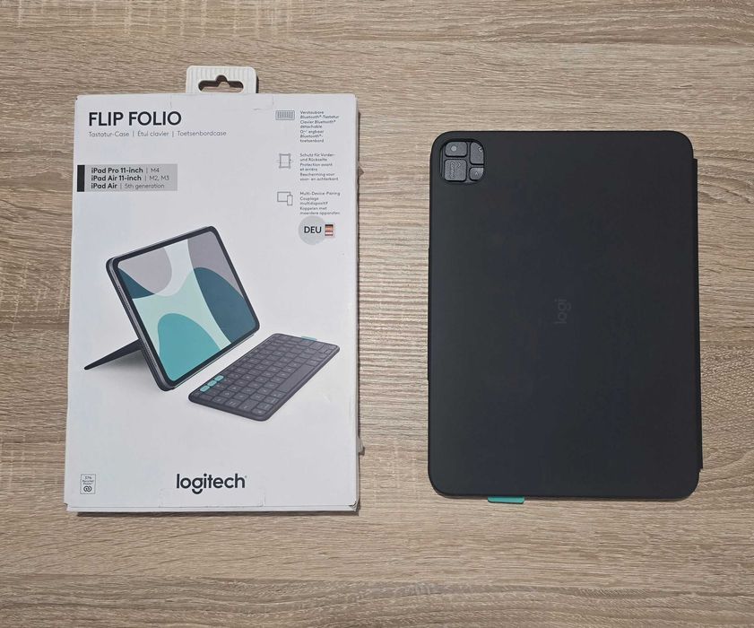 Чисто нов калъф с клавиатура Logitech Flip Folio за iPad 11" (Pro M4 / Air M2)