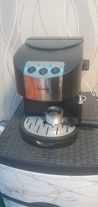 Продавам кафе машина