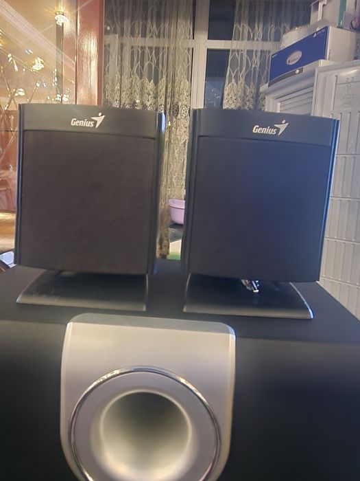 GENIUS савбуфер и две колонки