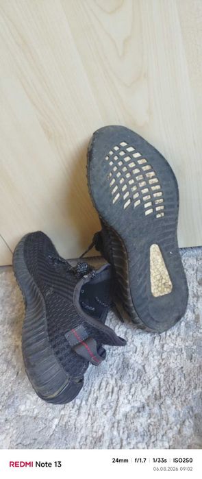 маратони ON CLOUD, Adidas Yeezy Boost 350 V2 Black Non-Reflective-38