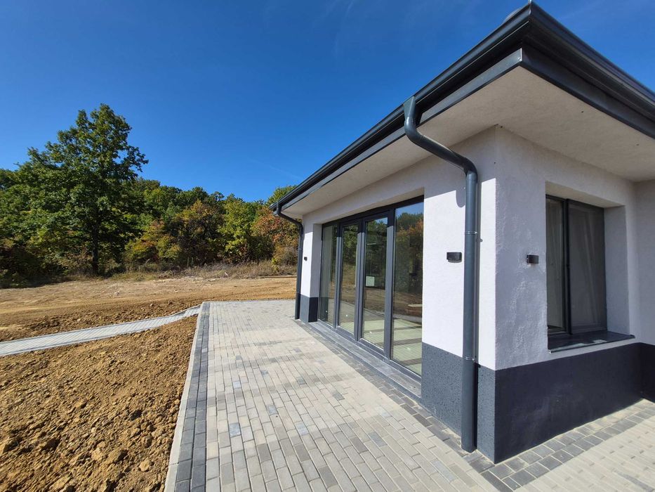 Продавам чисто нова къща в с. Керека,  общ. Дряново,  на 16 км. От Велико Търново