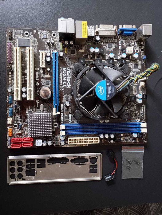 Kit placa de baza AsRock H55M-LE + procesor i3 530 + cooler