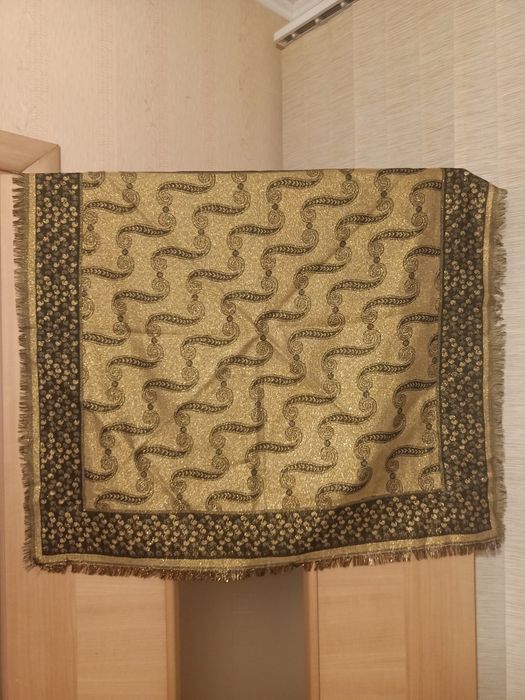 Платки женские лёгкие