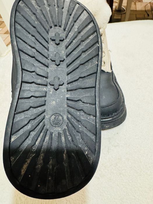 Продам ботинки для девочки в идеальном состоянии!!!