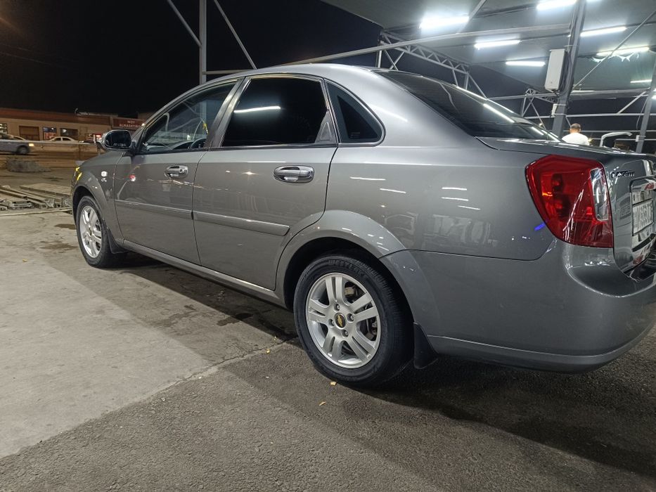 Lacetti 2012 arenda