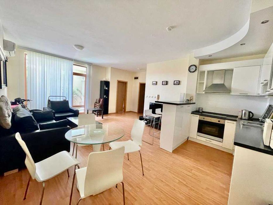 Продава се Двустаен апартамент в Свети Влас - 79 кв.м за 1456 €/кв.м - Снимка #1