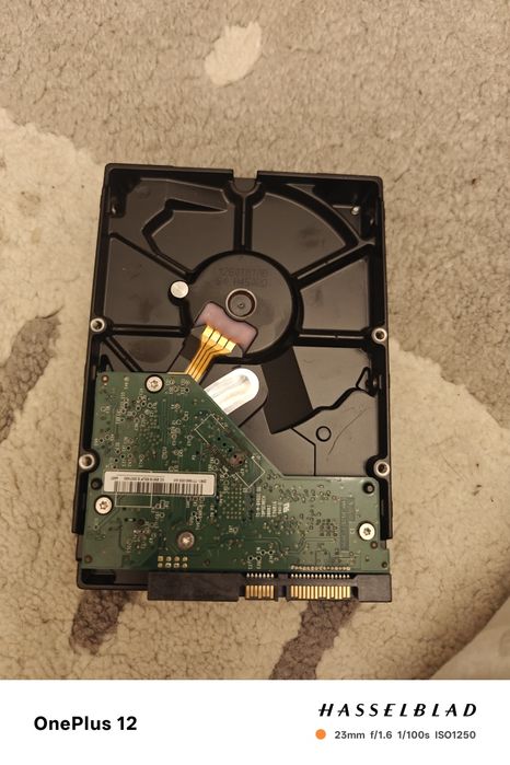 Продам жесткий диск (2 штуки)