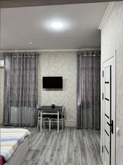 Mehmonhona hotel bez zaks shinam va qulay