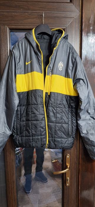 vand gecuta primăvara Nike mărimea M