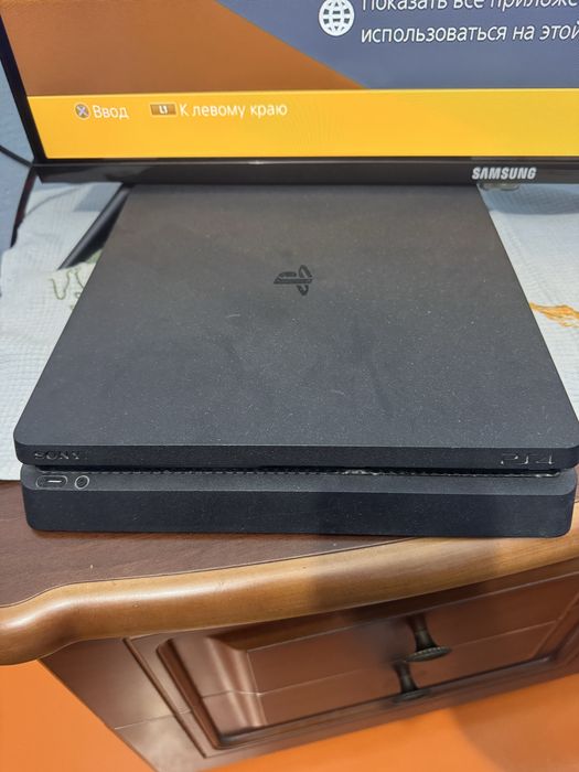 Приставка PS4 Slim 1TB