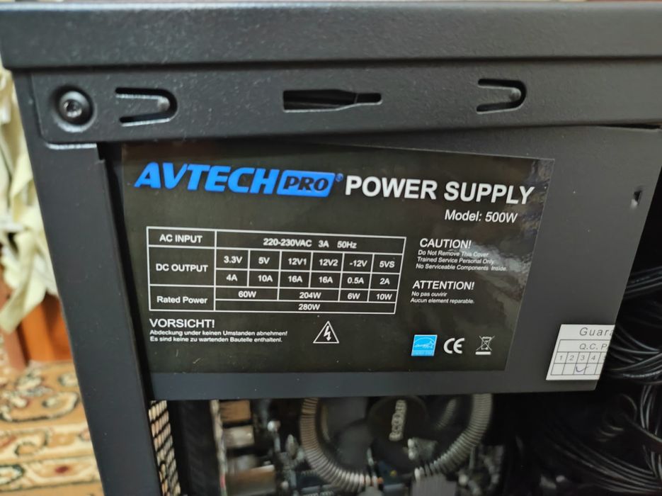 Yangi Stol kompyuter