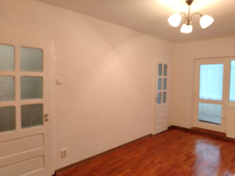 Vând garsonieră, etaj 2, confort 1, Orșova