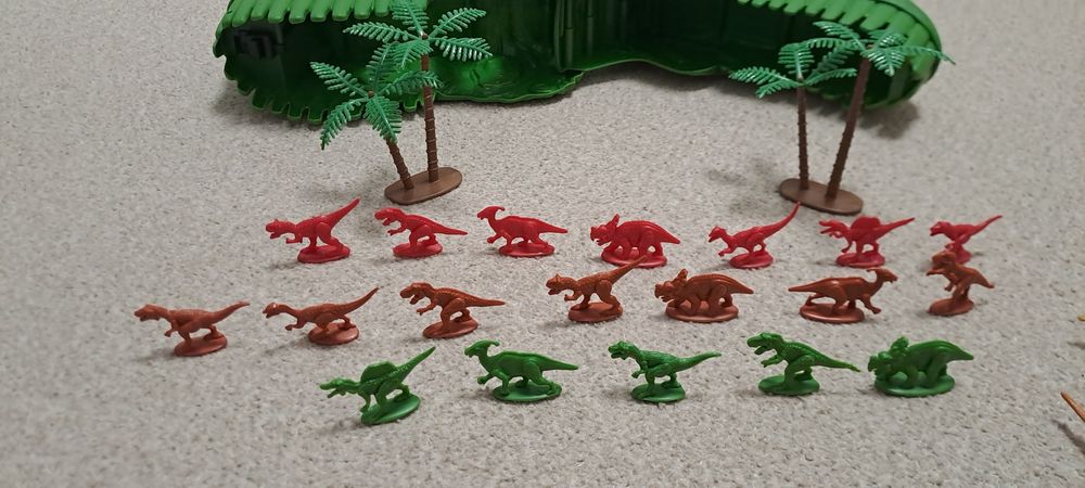 Dinozaur set cu mai mulți dinozauri