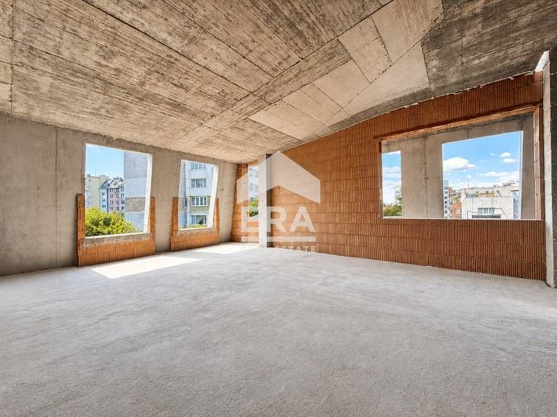 Продава се Тристаен апартамент в София, Красно село - 124 кв.м за 1382 €/кв.м - Снимка #1