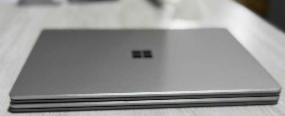 Microsoft Surface Laptop 3 13.5"2K core i7 1065G7 16GB/256GB SSD