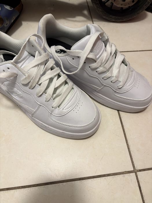 Pantofi Heelys albi, noi