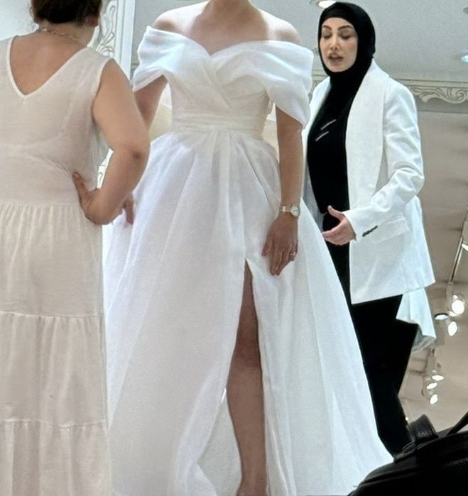 NOU cu eticheta! S/M/L- Rochie de mireasa/printesa din Turcia/Istambul