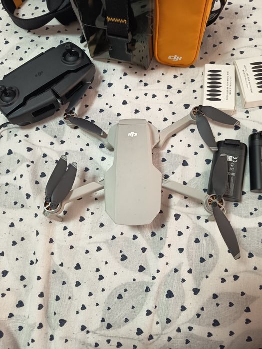 Vând mavic mini 1
