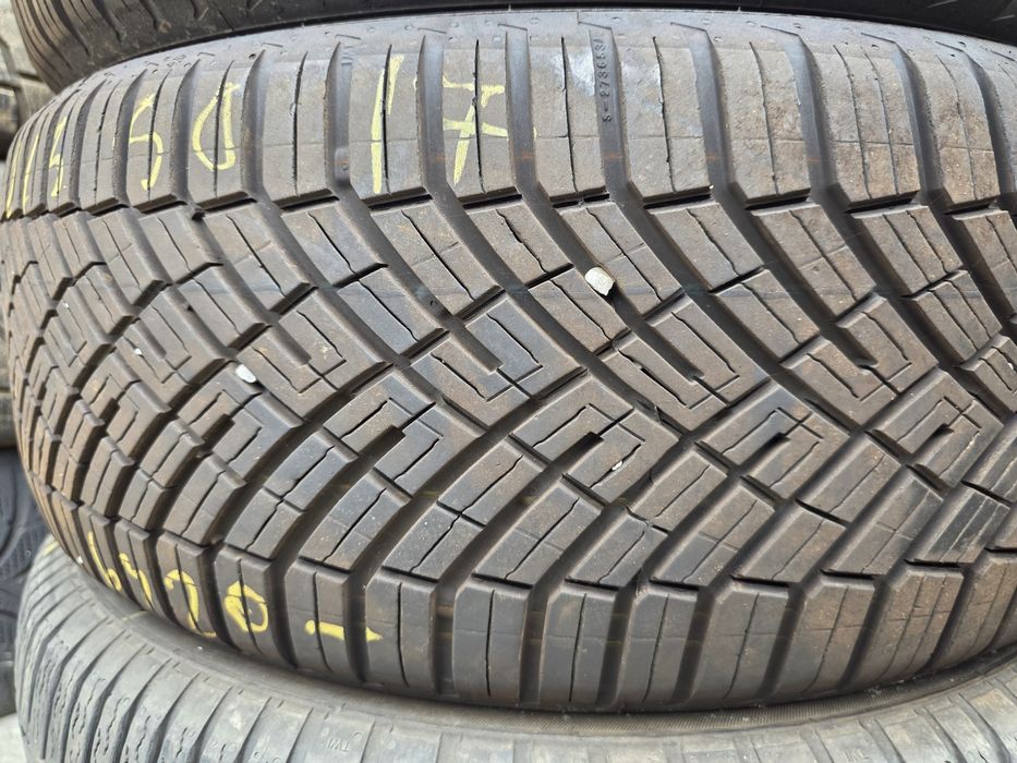 2бр Всесезонни гуми 215 50 17 - Continental