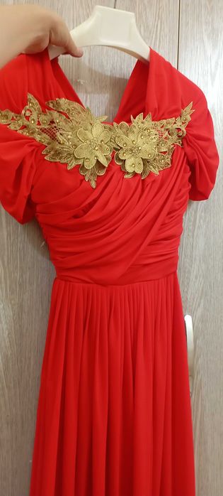 Вечернее платье из Америки колье в подарок