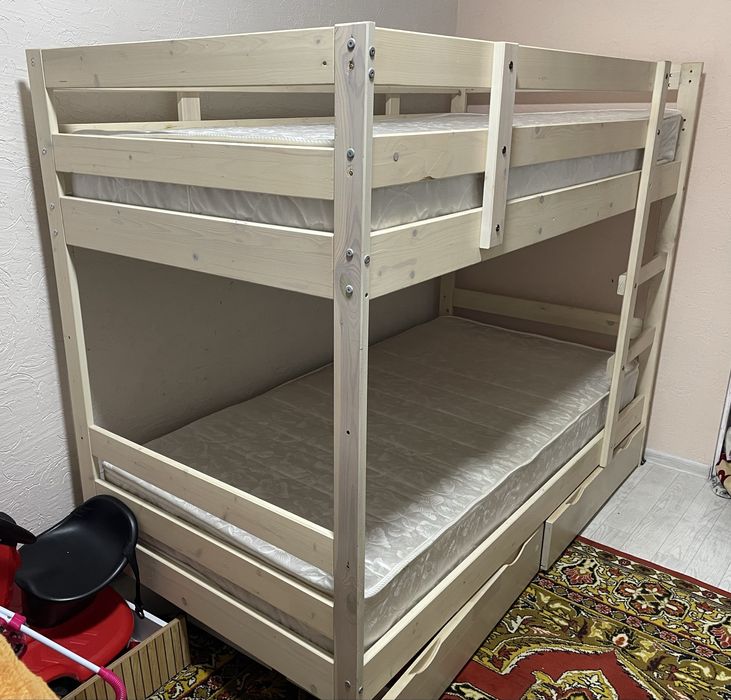 Продается двухъярусная кровать