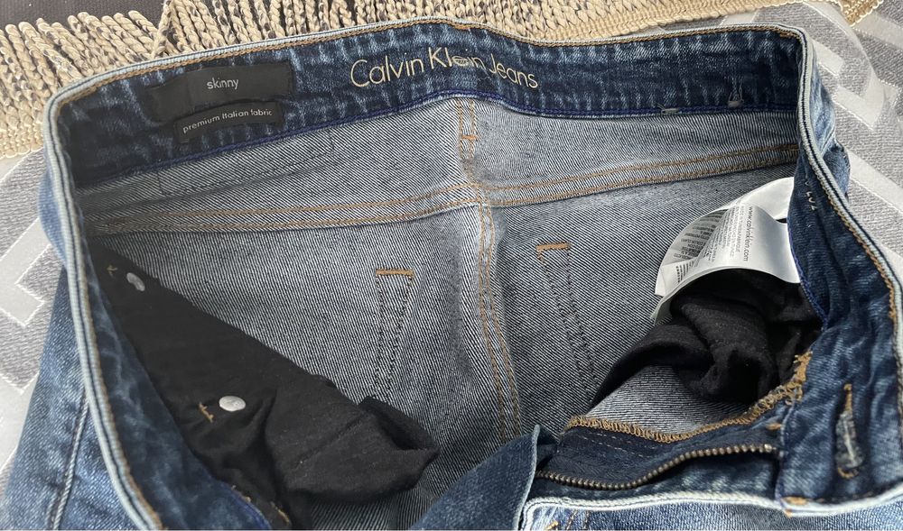 Джинсы Calvin Klein